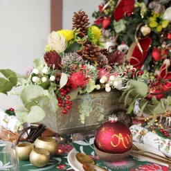 Eucalyptus Leaf and Red Berry Christmas Bon Bons Outlet