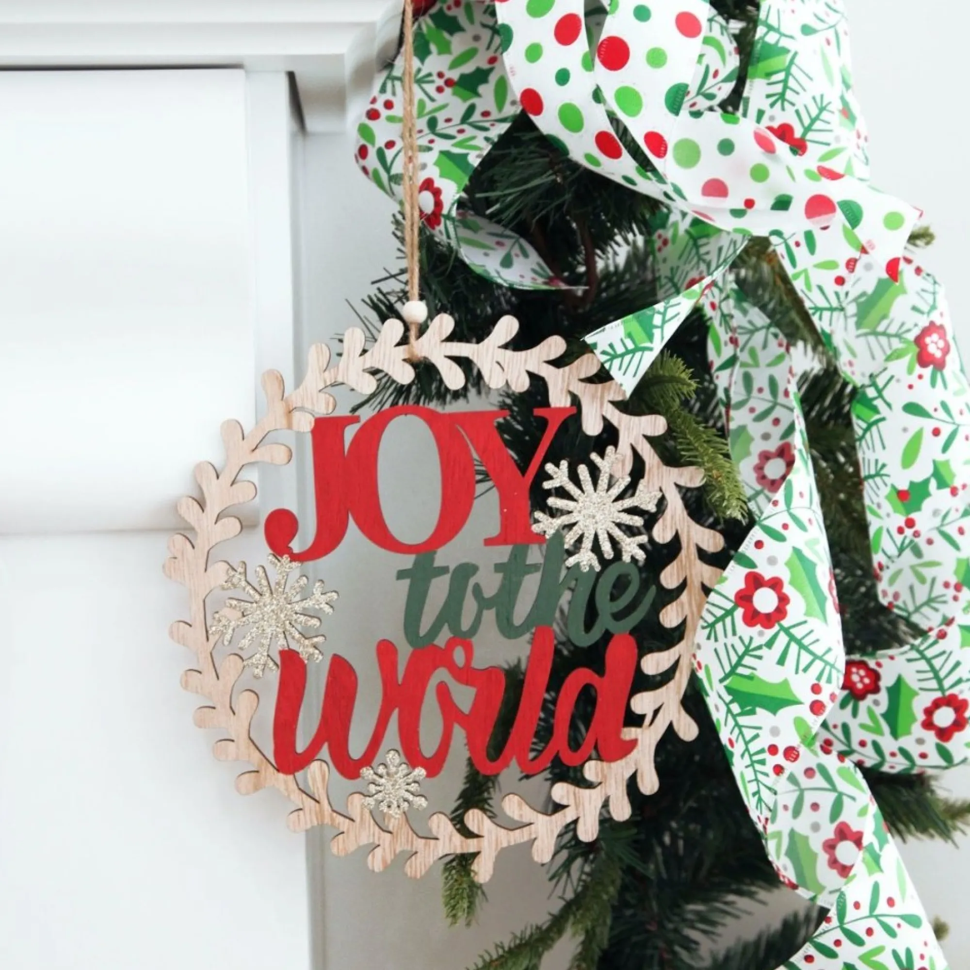 Joy to the World Wooden Circle Wreath Plaque Cheap