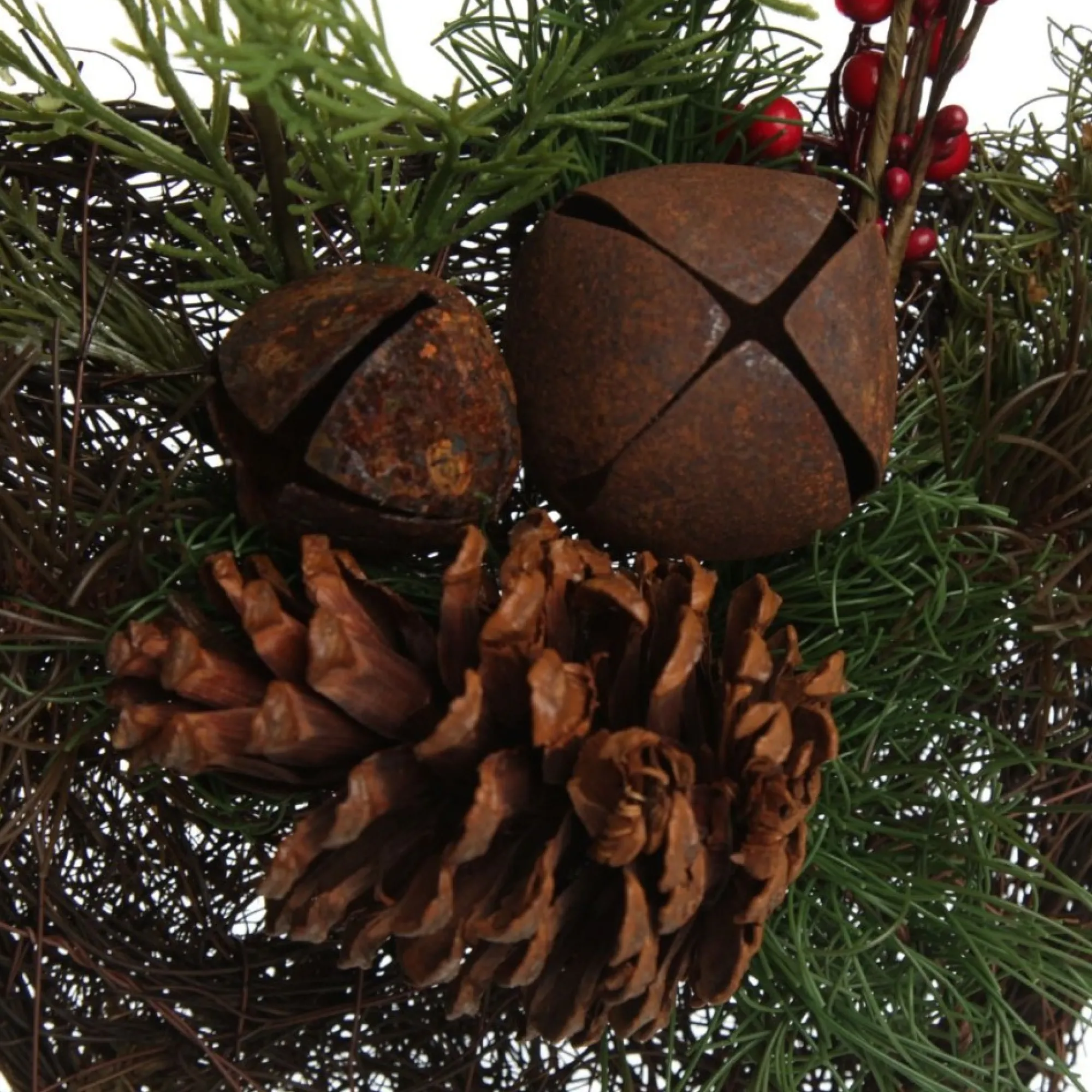 Rustic Pine and Cone Basket Christmas Wall Hanging Outlet