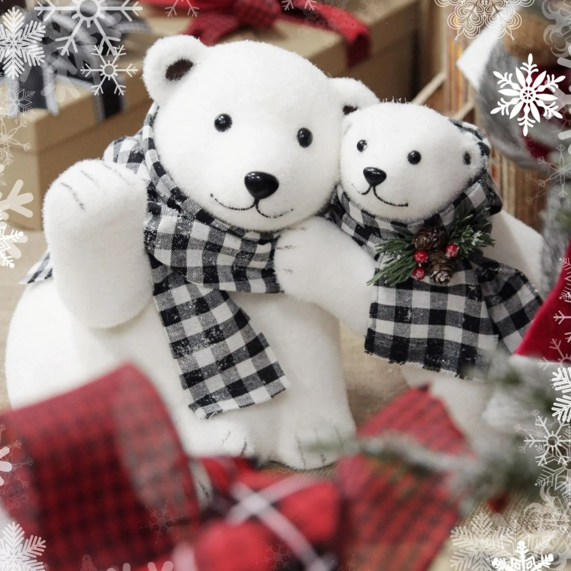 White Mother and Cub Polar Bears Hugging Clearance