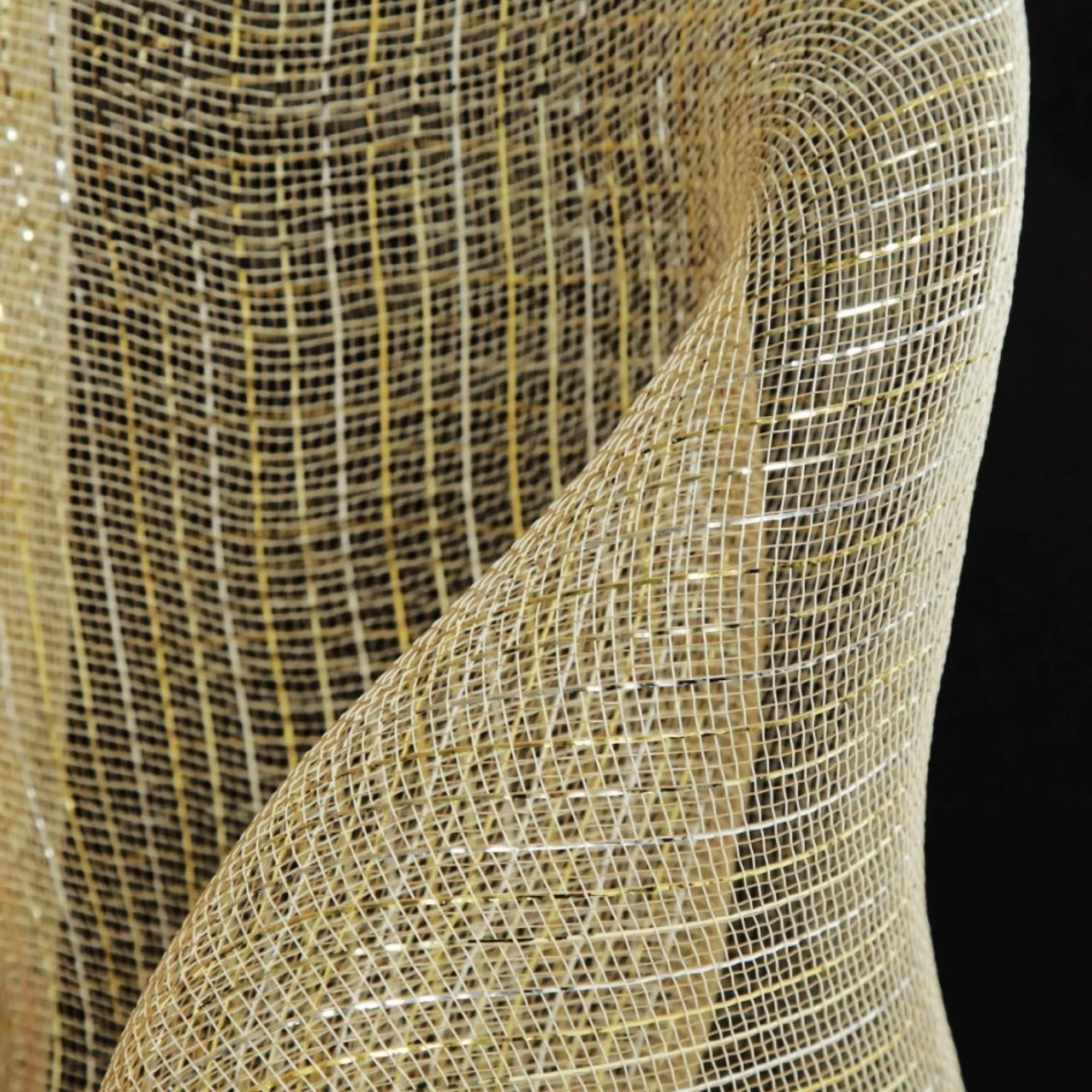 Wide Burlap Metallic Decomesh Roll Store